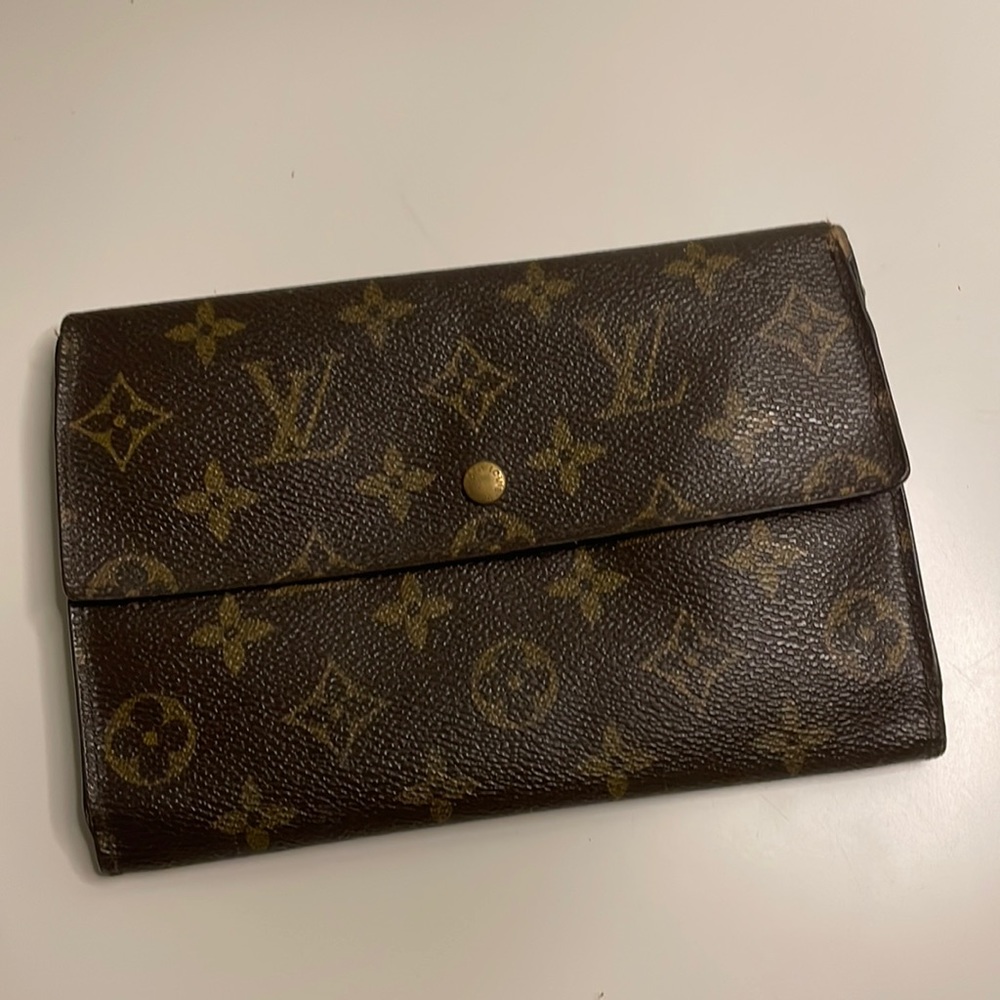 Louis Vuitton Leather Monogram Wallet